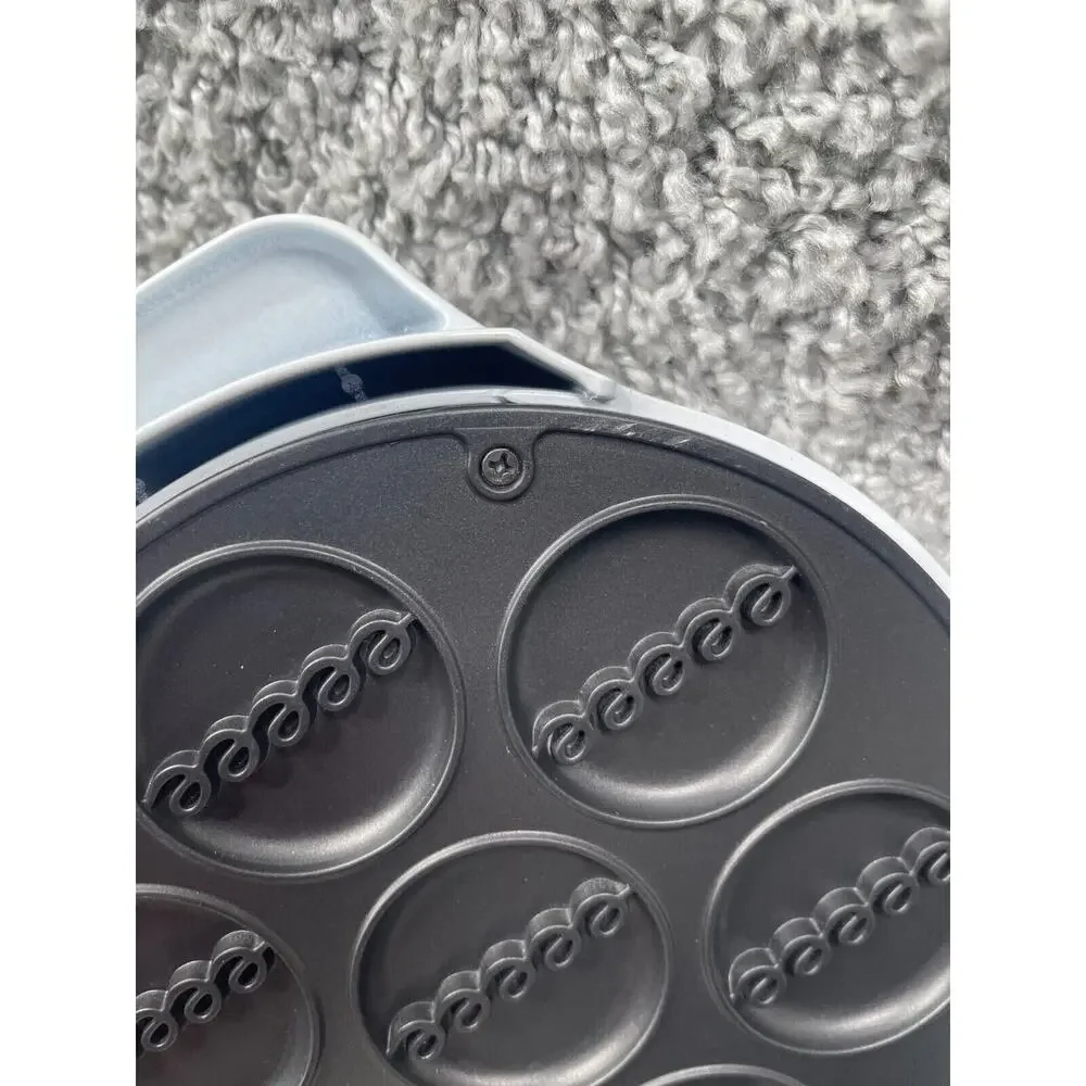 Hostess Mini Cupcakes Maker With Pastry Bag And Recipe Booklet